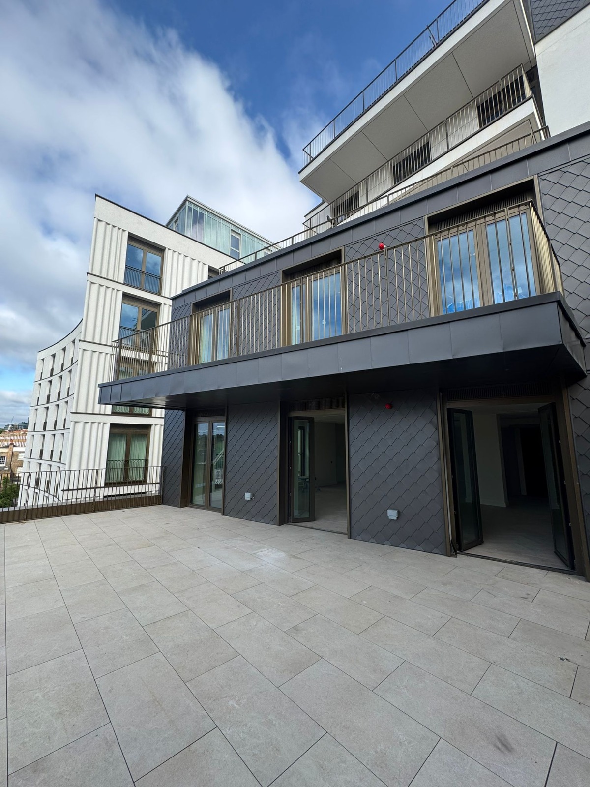 Holland Park Image 12